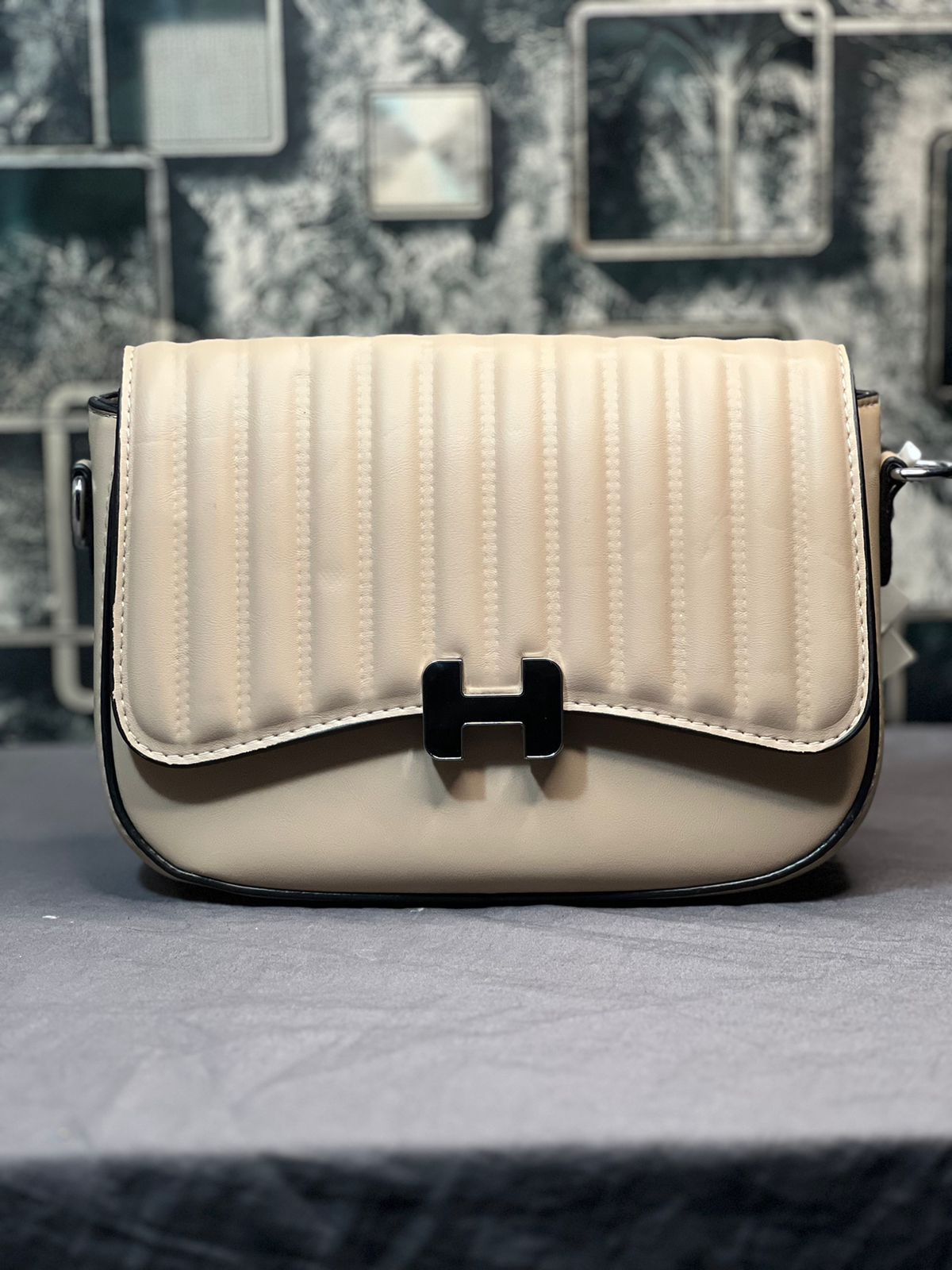 Luxe H-Class Crossbody