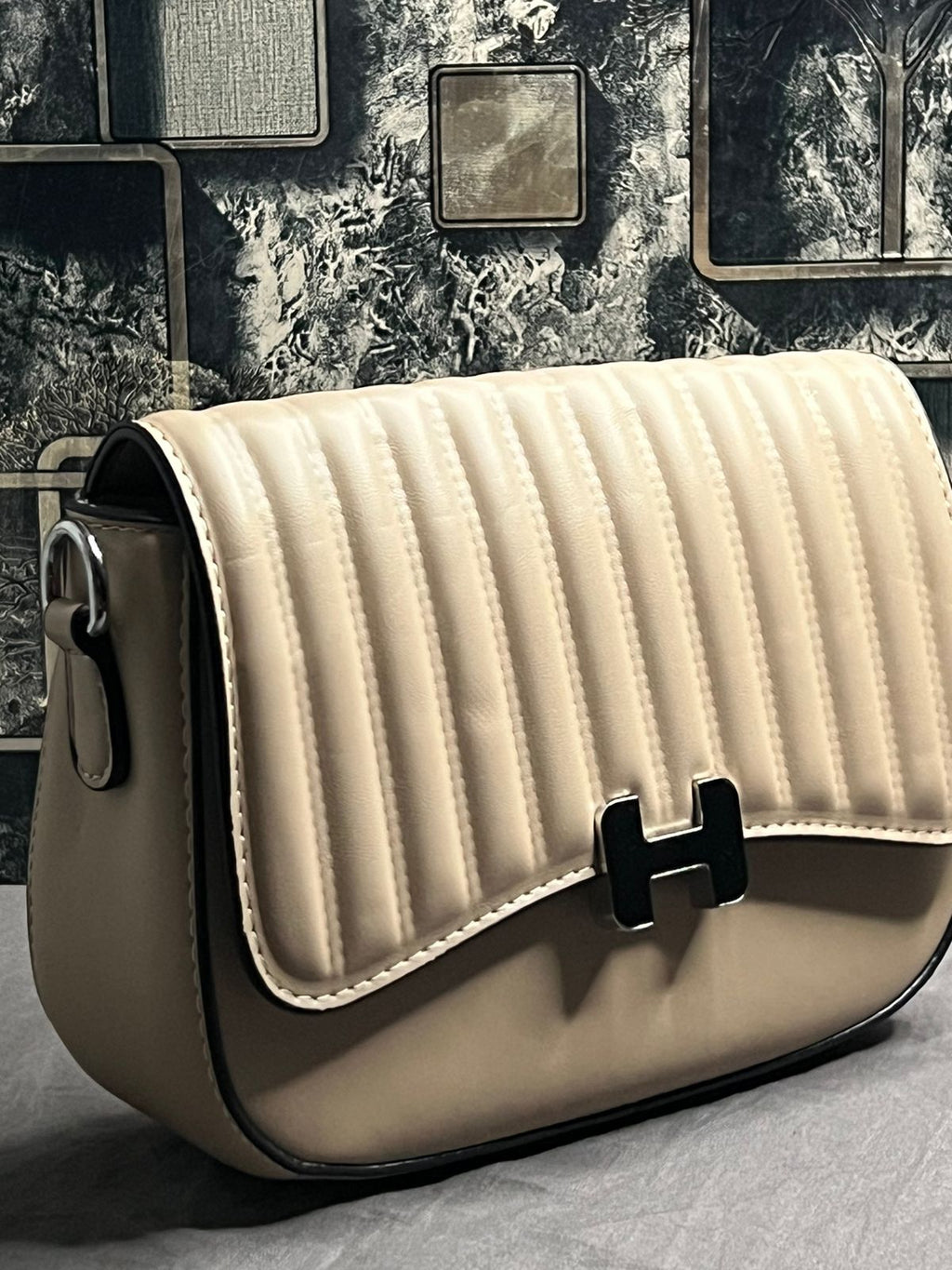 Luxe H-Class Crossbody